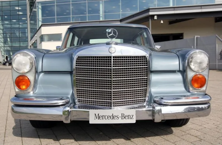 Mercedes Benz Mercedes Benz