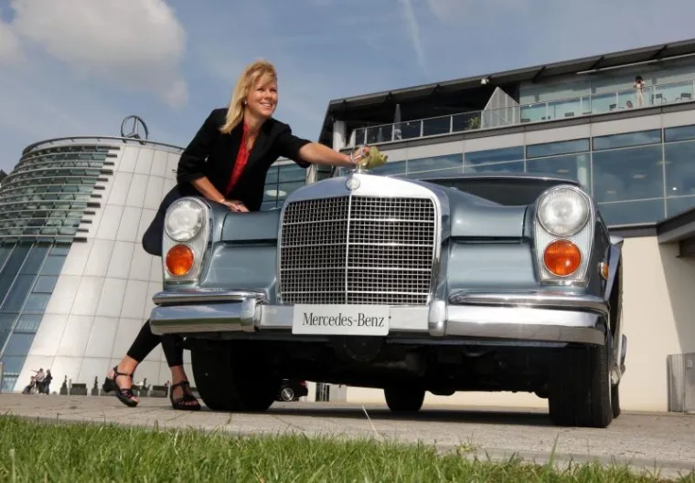 Mercedes Benz Mercedes Benz