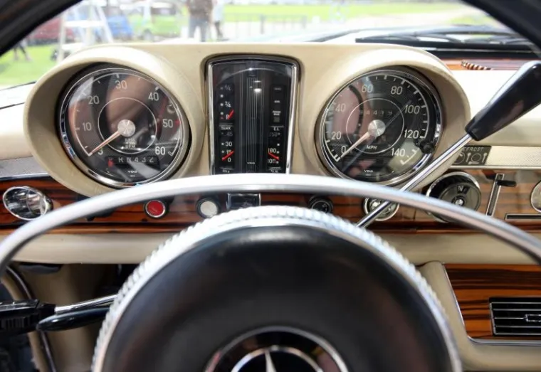 Mercedes Benz Mercedes Benz