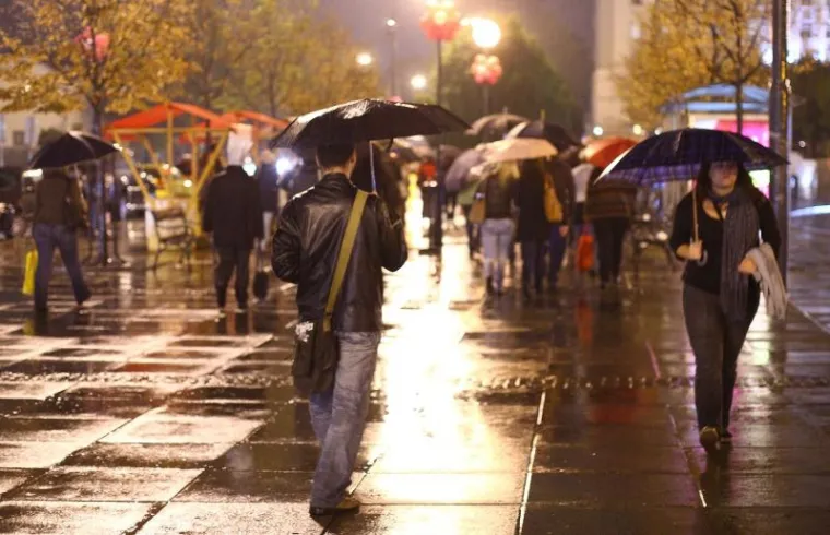 PXL ki&scaron;a munja nevrijeme zagreb Prolom oblaka Zagrebu