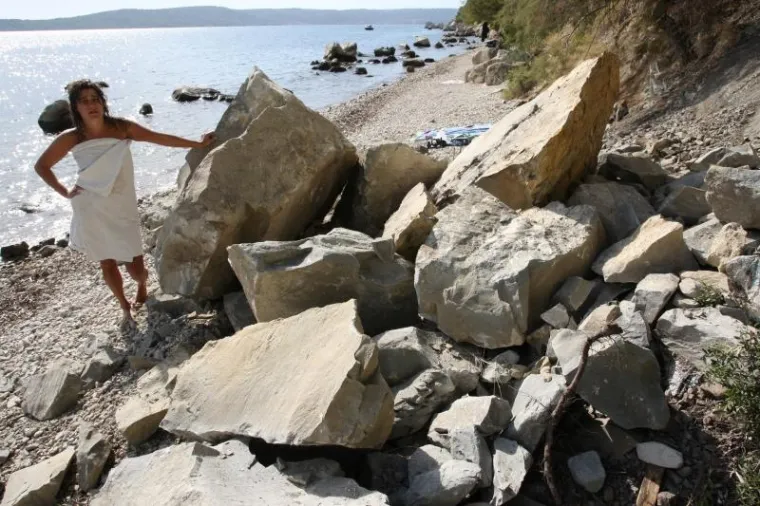 PXL kamenje odron plaža Gromade pale plažu