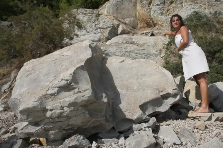 PXL odron kamenje plaža Gromade pale plažu