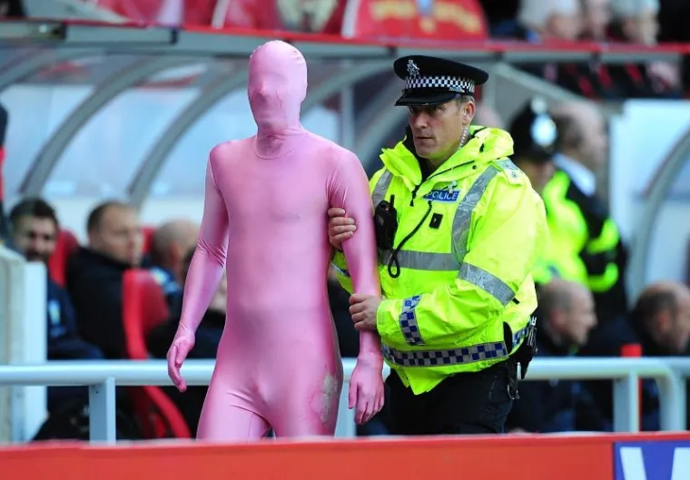 PXL ružičasti egzibicionist PXL ružičasti egzibicionist