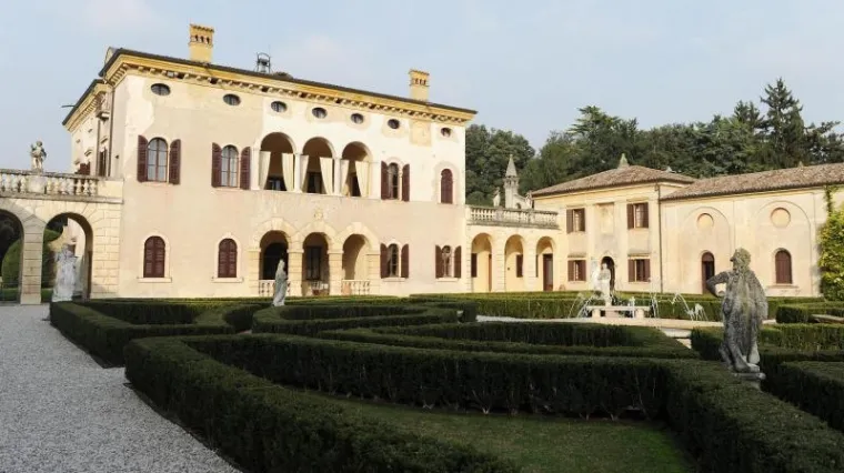 PXL brad pitt angelina jolie vila PXL brad pitt angelina jolie vila