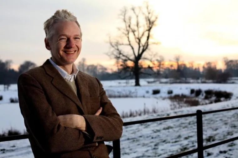 PXL julian assange PXL julian assange