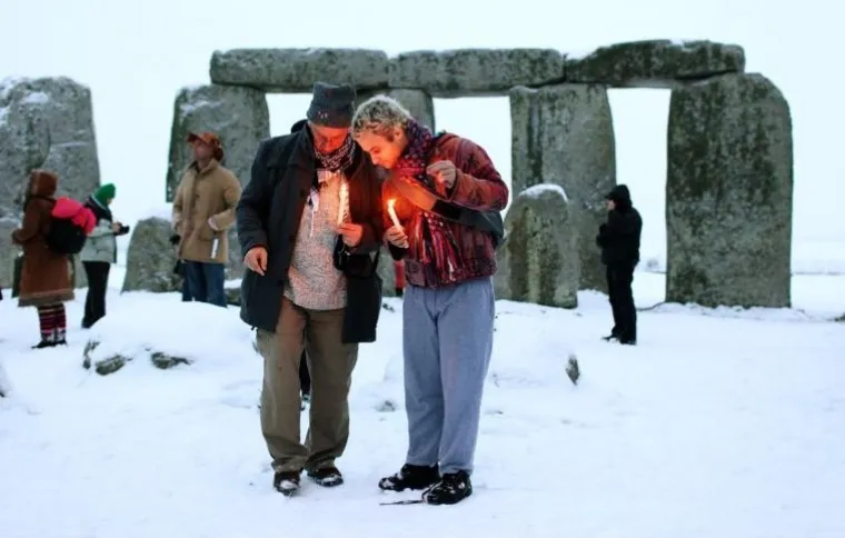 PXL druidi solsticij stonehenge PXL druidi solsticij stonehenge