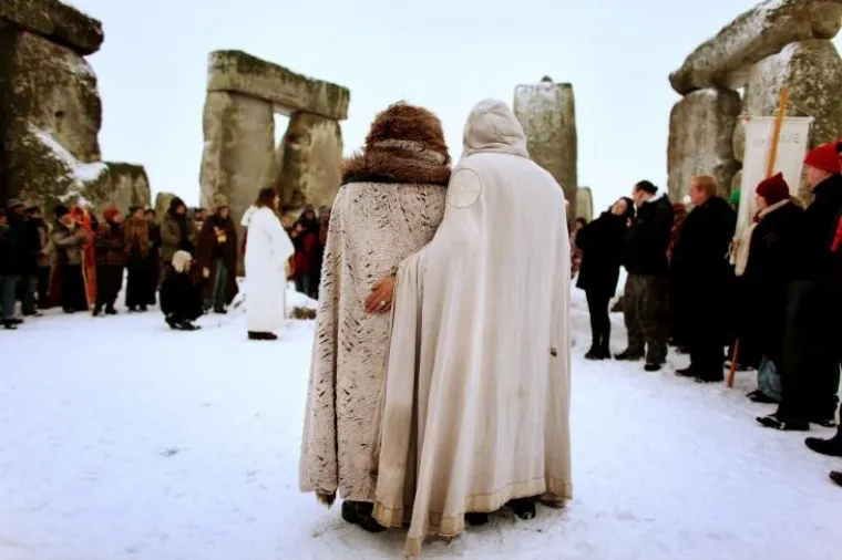 PXL druidi solsticij stonehenge PXL druidi solsticij stonehenge