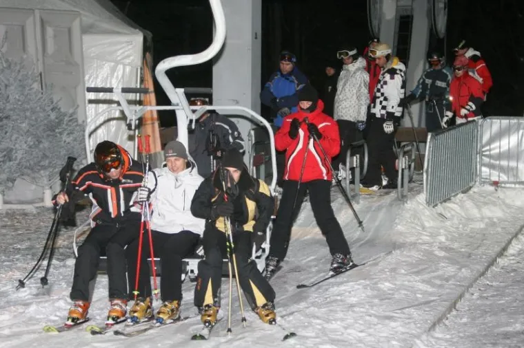 PXL sljeme noćno skijanje PXL sljeme noćno skijanje