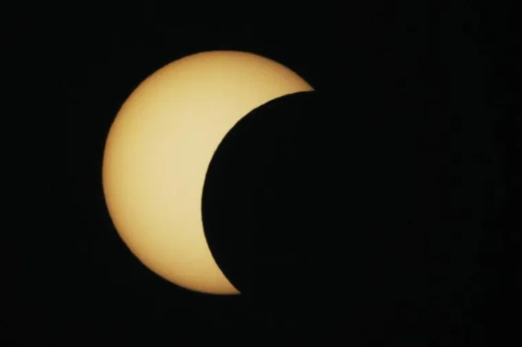 PXL - pomrčina Sunca PXL pomrčina Sunca