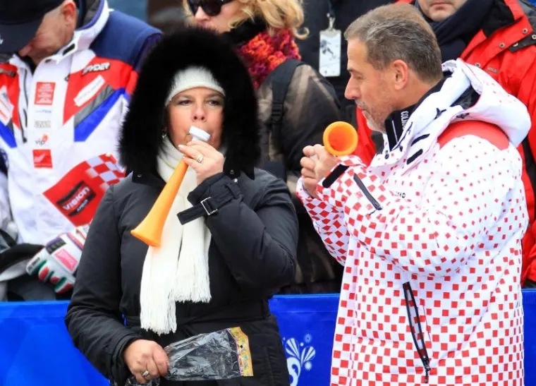 PXL - Milan Bandić, Jadranka Kosor, vuvuzele PXL Milan Bandić, Jadranka Kosor, vuvuzele