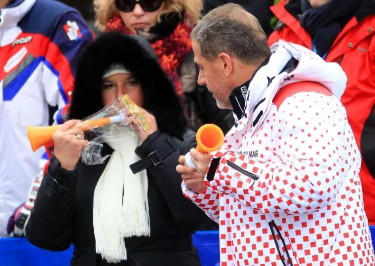 PXL - Milan Bandić, Jadranka Kosor, vuvuzele PXL Milan Bandić, Jadranka Kosor, vuvuzele