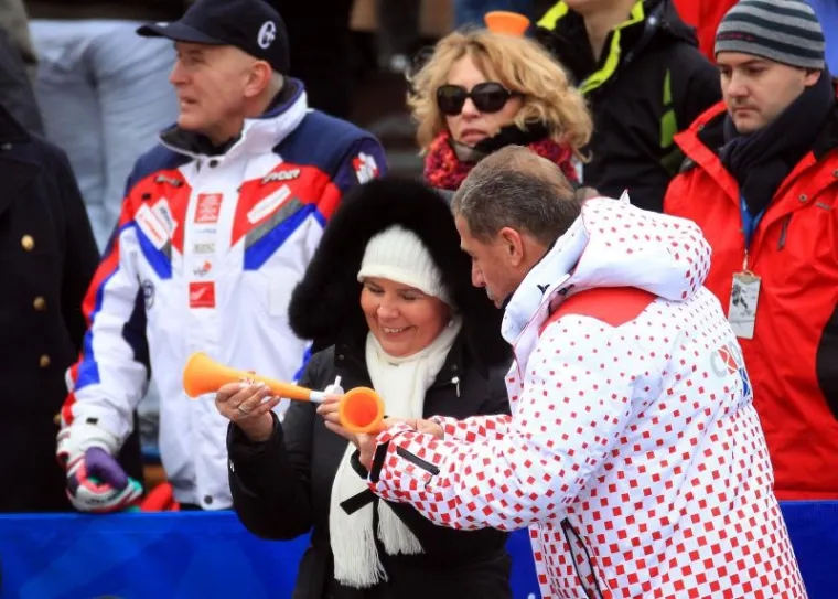 PXL - Milan Bandić, Jadranka Kosor, vuvuzele PXL Milan Bandić, Jadranka Kosor, vuvuzele