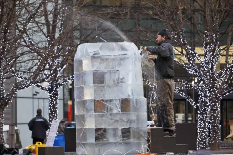Led, skulptura od leda, ledene skulpture Ledena skulptura