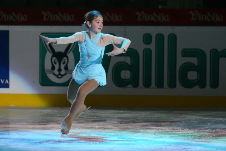 PXL bajka na ledu, klizanje PXL bajka ledu, klizanje