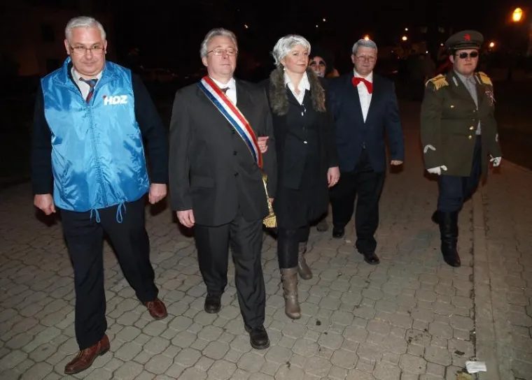 fa&scaron;nik fa&scaron;nik