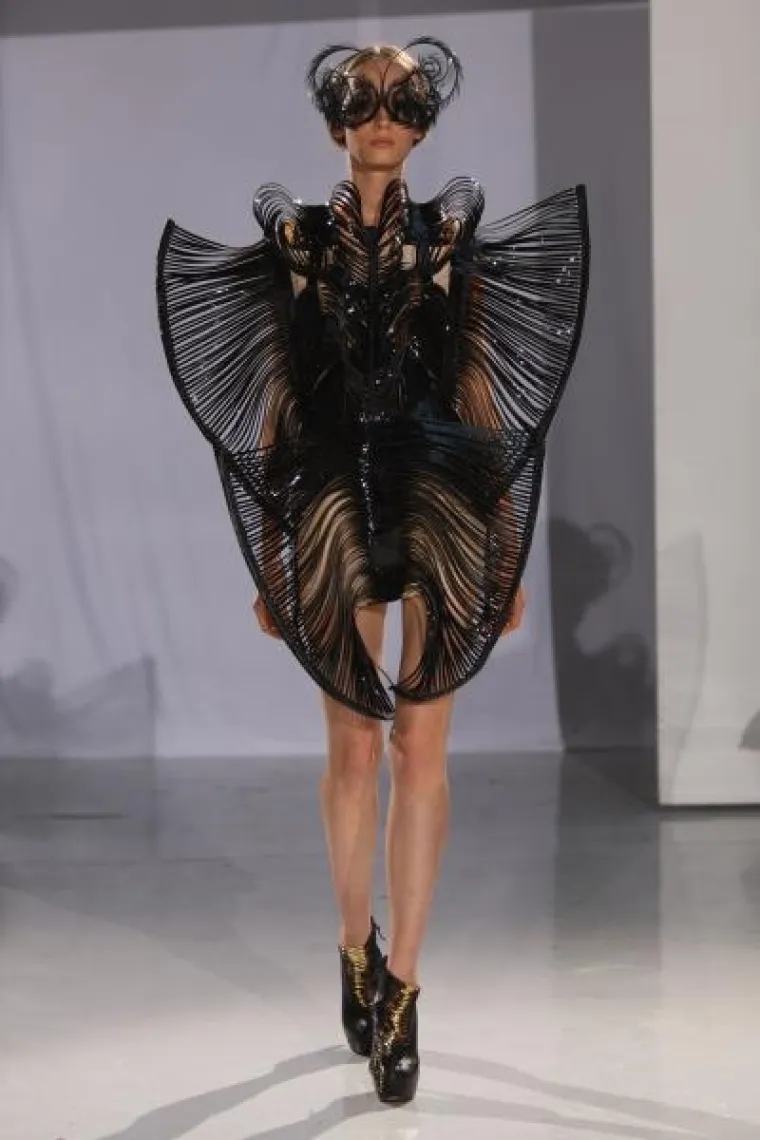 Ekstravagantna revija Ekstravagantna revija