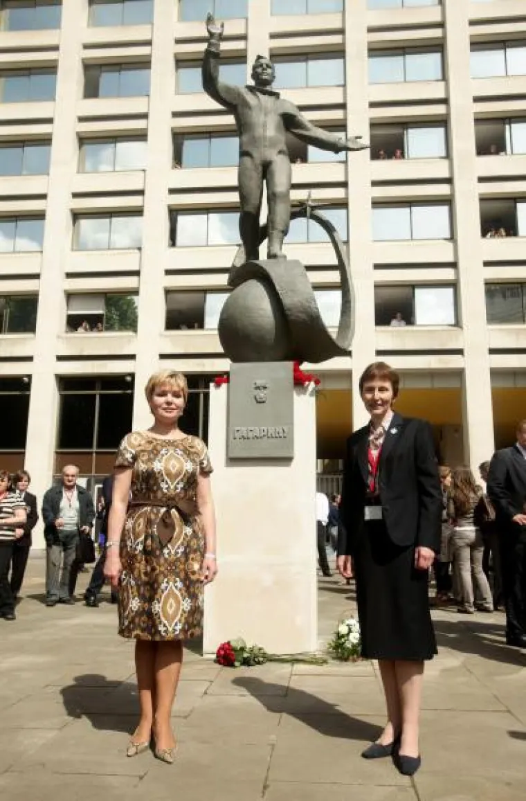 Jelena Gagarina (lijevo) u dru&scaron;tvu  Helen Sharman, prve Britanke u svemiru.