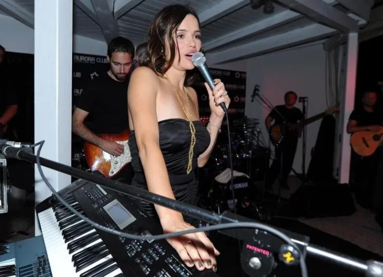 Severina se zanijela pa pokazala obline