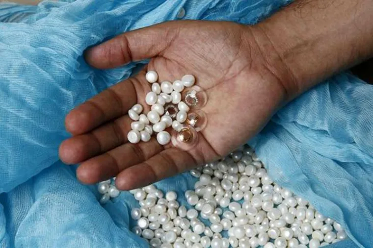 Pogled od zlata i dijamanata