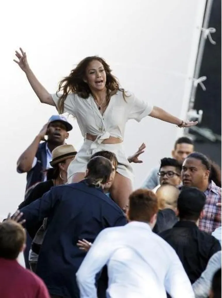 Jennifer zajahala suradnika