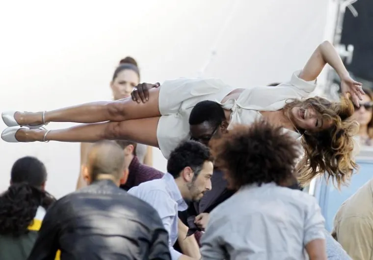 Jennifer zajahala suradnika