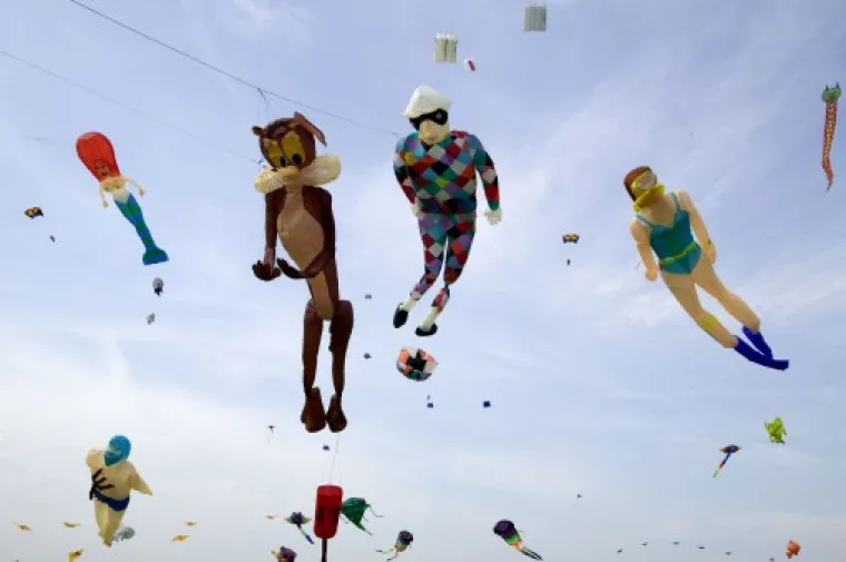 Zmajevi prekrili nebom nad Bristolom