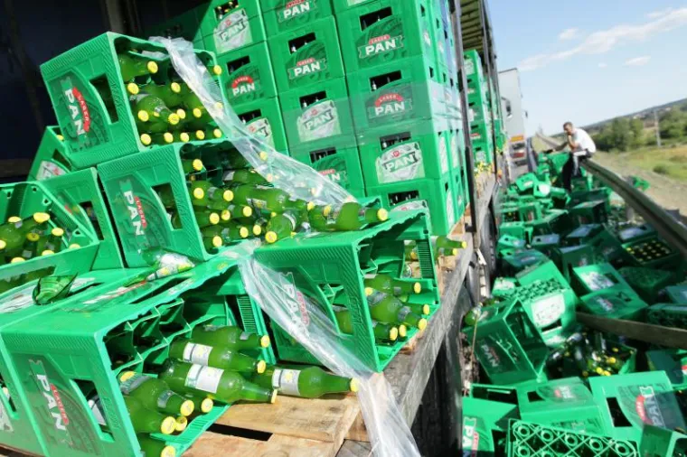 Prevrnuo se kamion pun Radlera