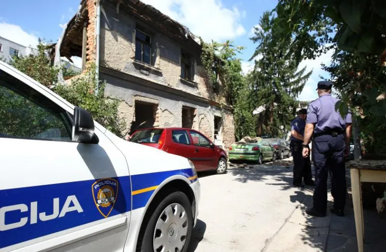 Napu&scaron;tena kuća rasturila Peugeot