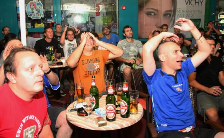 Nogometna groznica poharala Zagreb