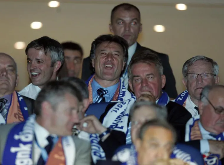 Face na maksimirskim tribinama