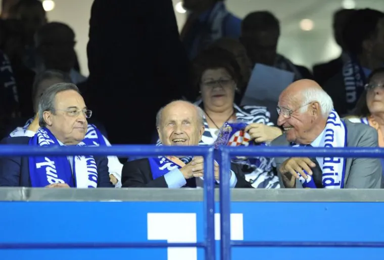 Face na maksimirskim tribinama