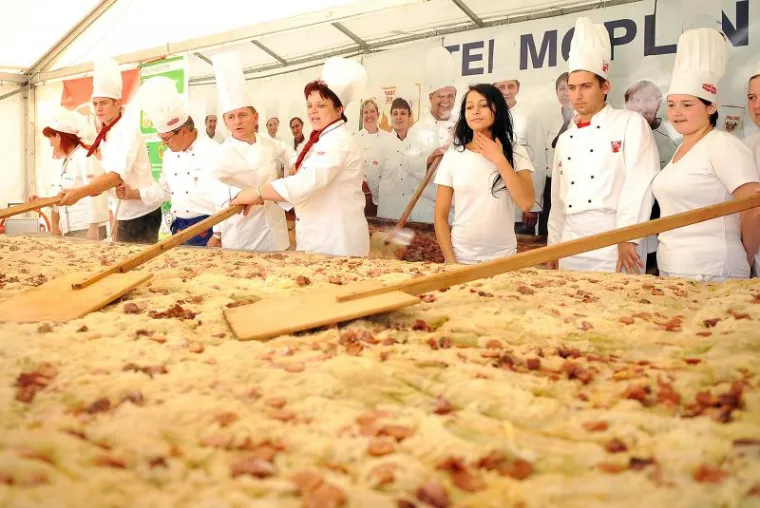 Skuhali sarmu dugu 1000 metara