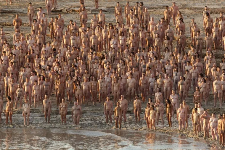 Golaći zaplivali Mrtvim morem