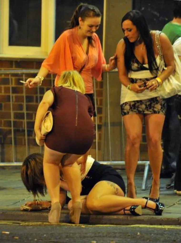 Razuzdani noćni izlazak britanske mladeži