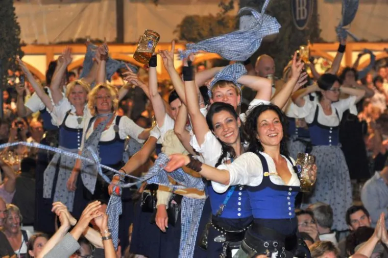 Totalno ludilo na zatvaranju Oktobarfesta