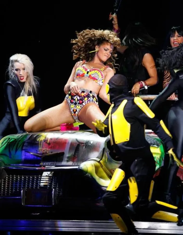 Vruća Rihanna zapalila publiku