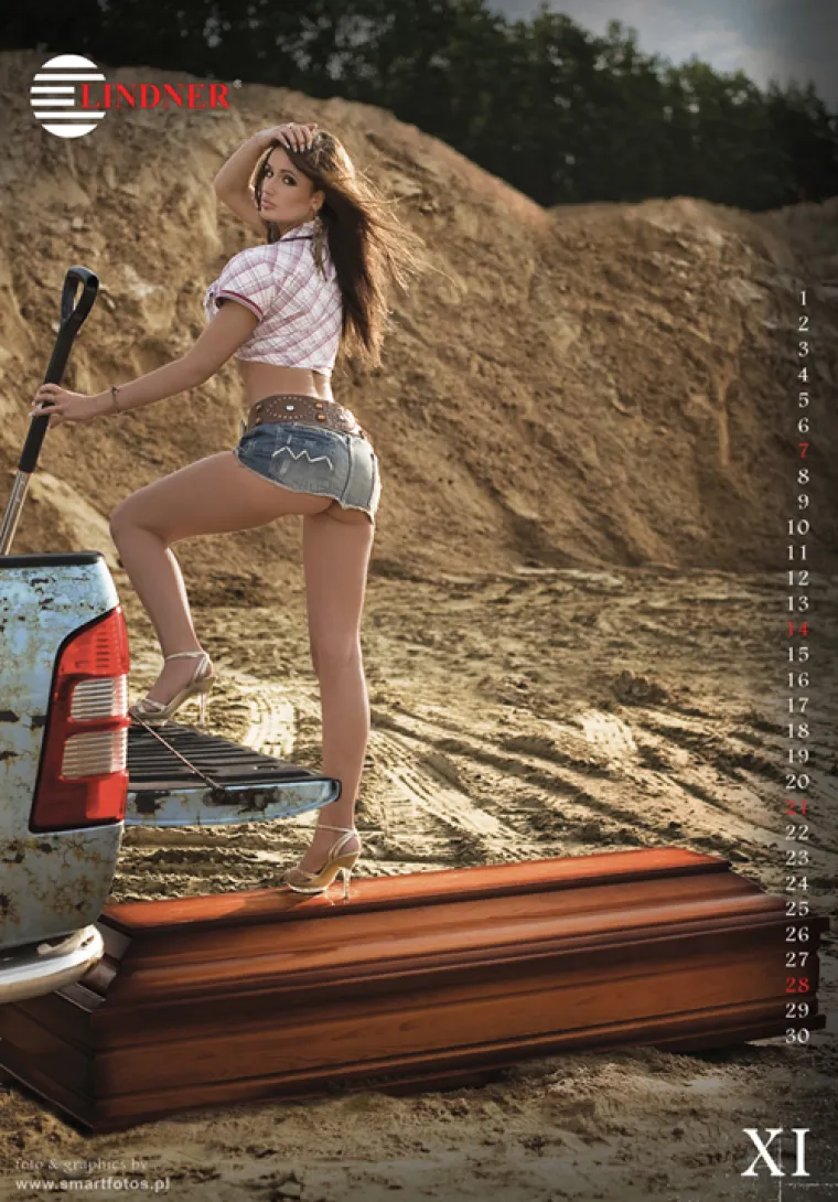 Gole ljepotice i lijesovi - dobitna kombinacija?