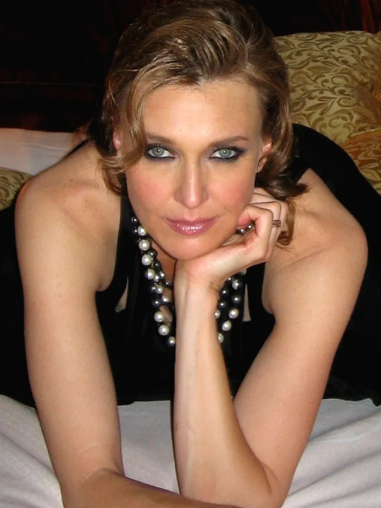 kao Mary Alice Young