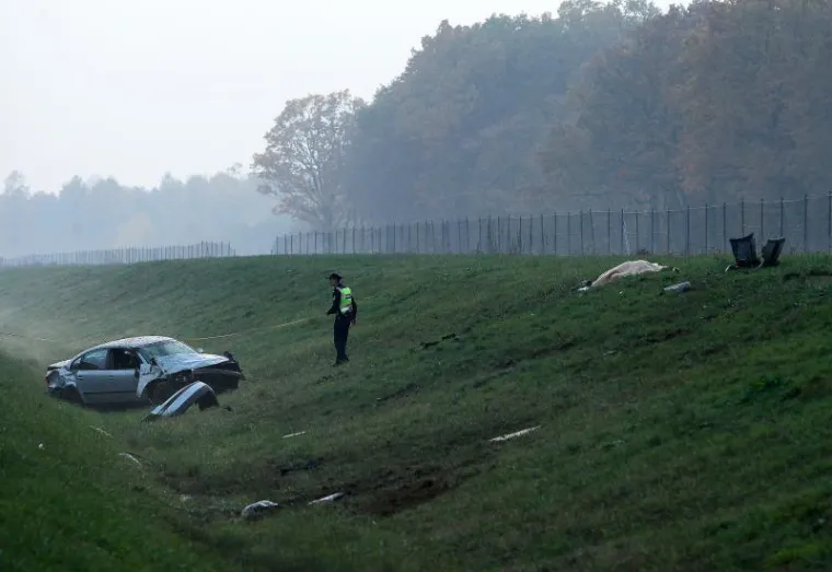 Autobus kosovskih oznaka sletio je s autoceste A3 kod Slavonskog Broda, poginulo je deset osoba