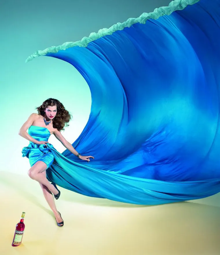 Prelijepa glumica u seksi kalendaru