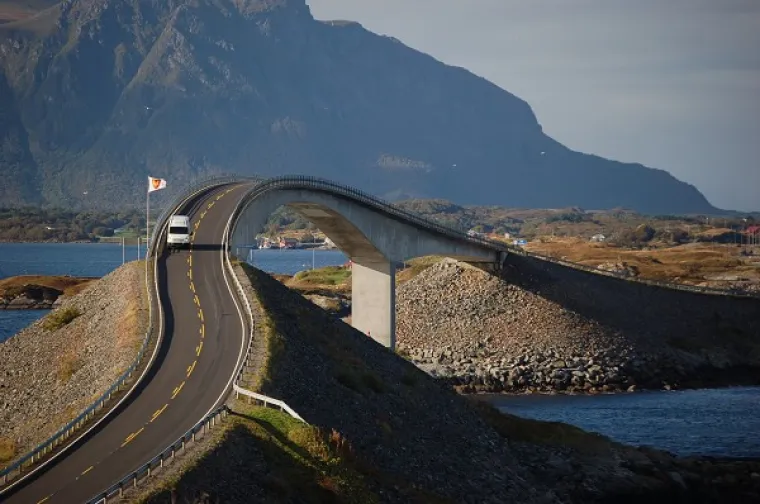 Norve&scaron;ki pijani most koji vodi u nepovrat