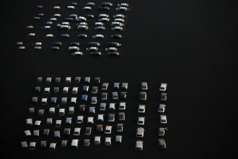 Tisuće skupocjenih Hondi nestale pod vodom