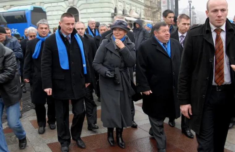 Kosor zaplesala bećarac sa sna&scaron;ama