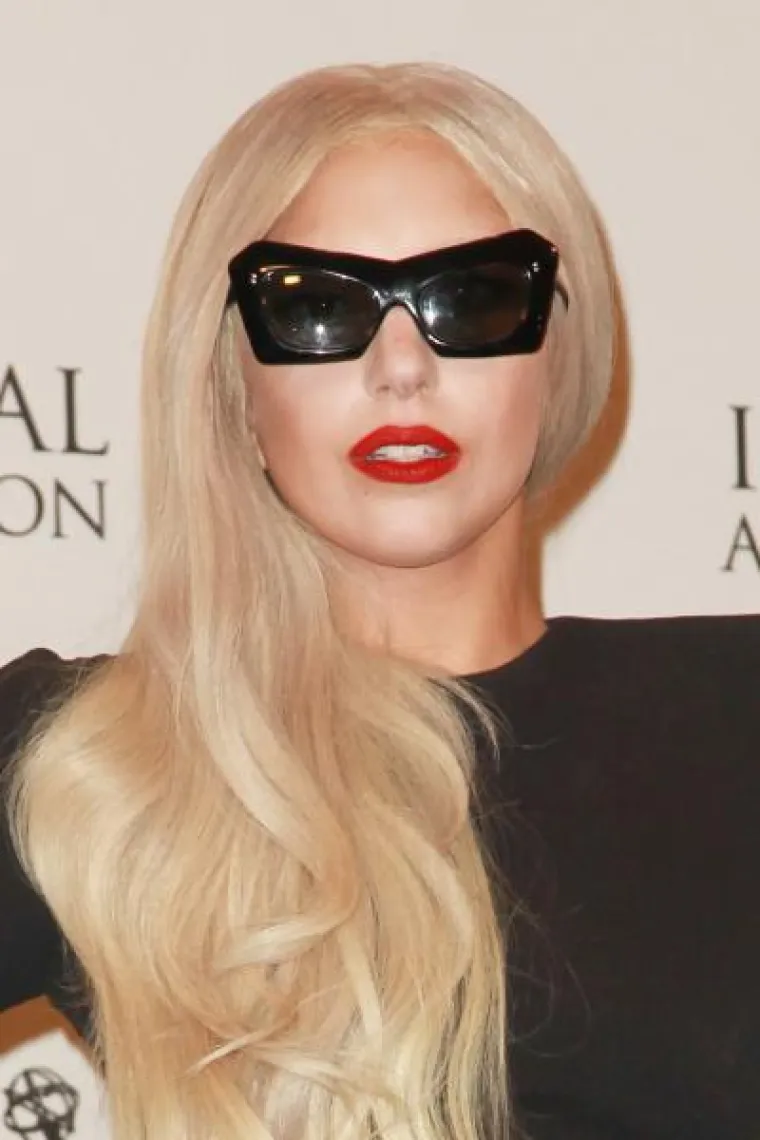 Moćna i senzualna: Posljednje fotke Lady Gage dokazuju da je ovo njezin svijet, a mi samo živimo u njemu