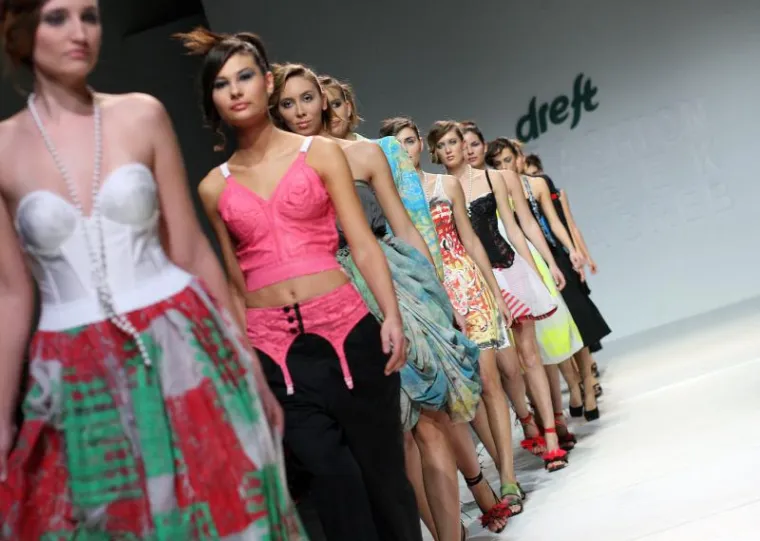 Prvu večer Dreft Fashion Weeka obilježile gole grudi