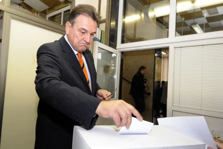 Čelnici stranaka obavili svoju građansku dužnost