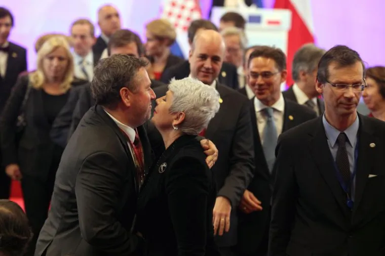 EU dočekala Hrvatsku ra&scaron;irenih ruku