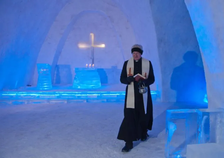 Čudesna crkva od leda i snijega