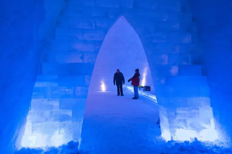 Čudesna crkva od leda i snijega