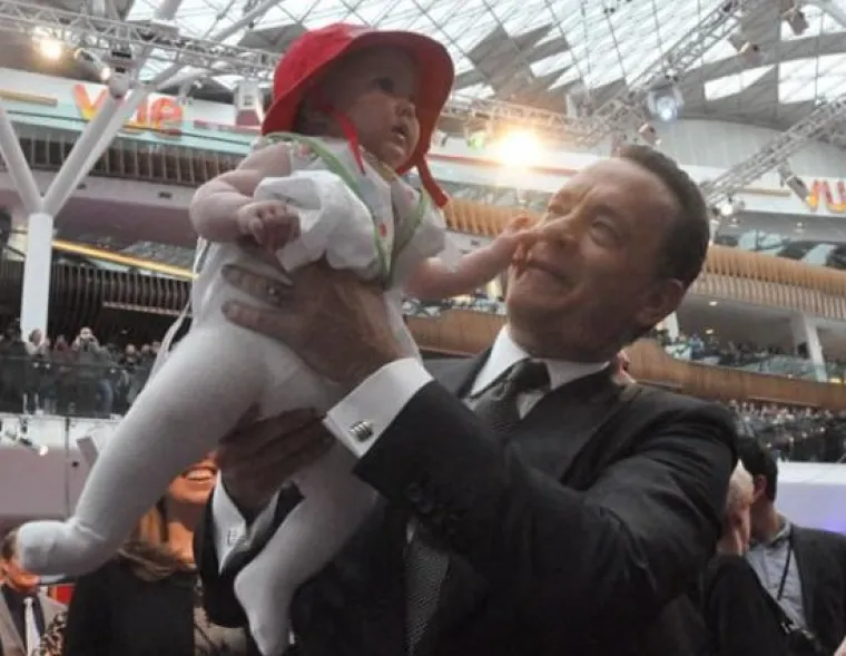 Uporna mama upoznala svoju bebu s holivudskom elitom